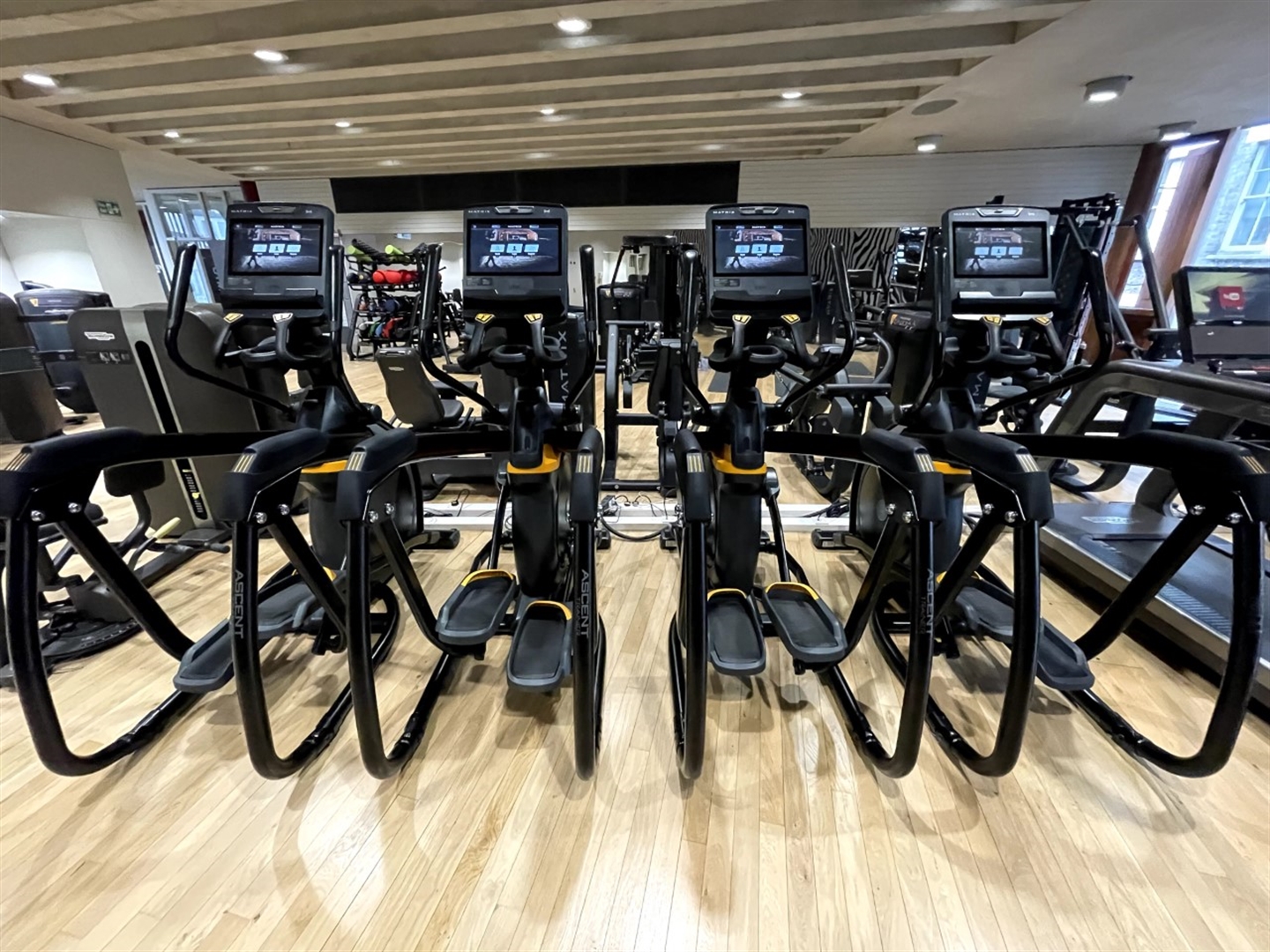 LSESU Level Up Fitness is open exclusively to LSE Students, Staff and Alumni. Based across two sites, we aim to keep prices low and provide an excellent service that suits your needs.