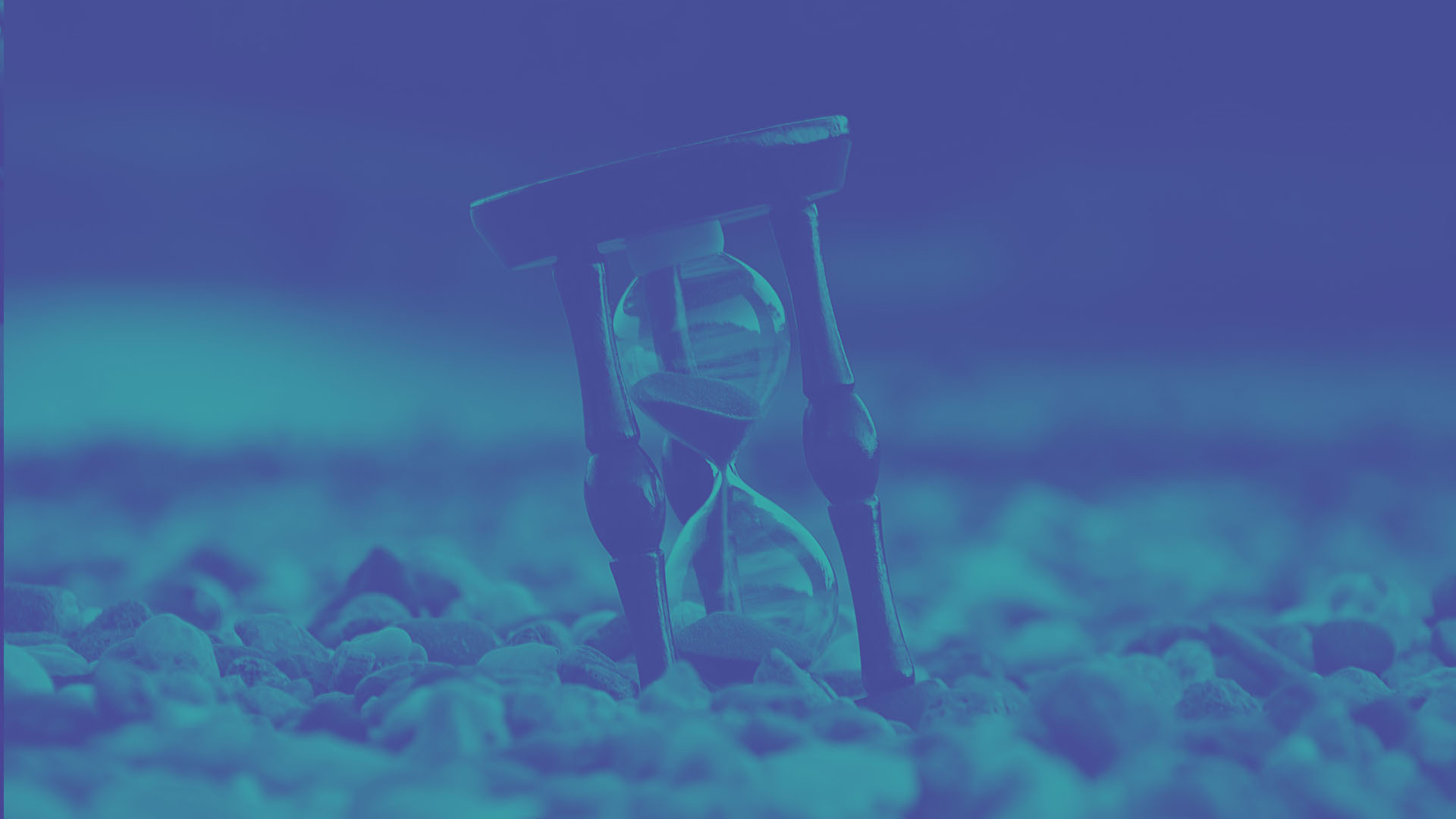 An egg timer is slowly showing time go down